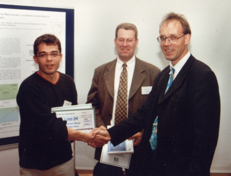 Student award winner at the single molecule workshop 1999