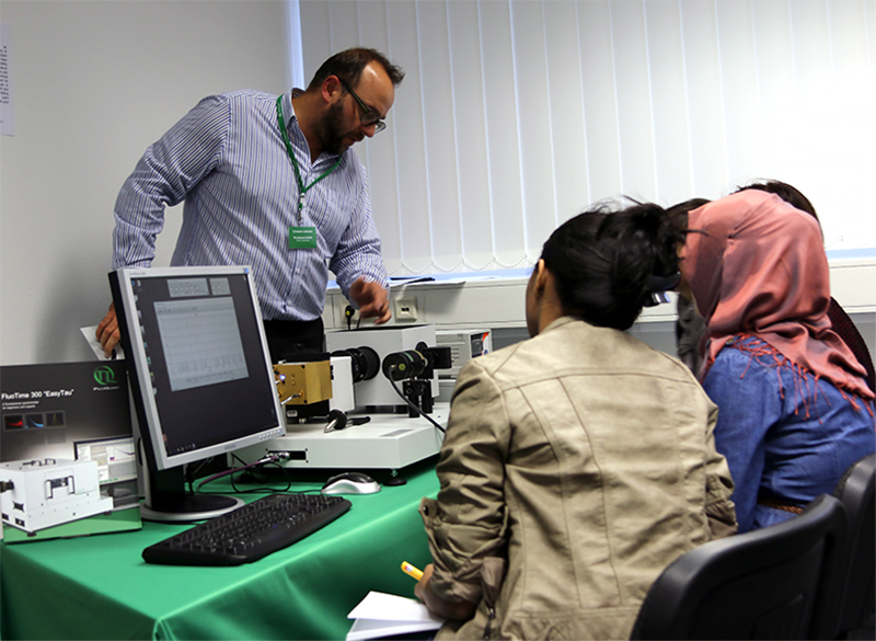 Practical Session during the Course on Time-resolved Fluorescence Spectroscopy in November 2016.