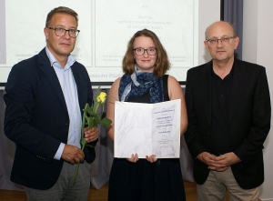 Caroline Berlage, a student at PicoQuant, wins Physik-Studienpreis  by the Physikalische Gesellschaft zu Berlin
