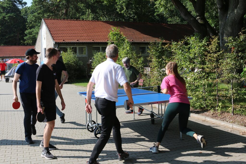 Tischtennis auf dem Sommerfest